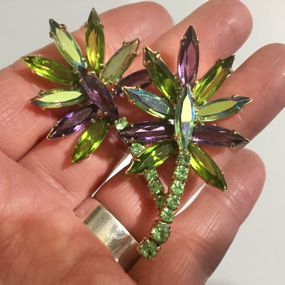 Vintage KREMENTZ unsigned AB crystals brooch